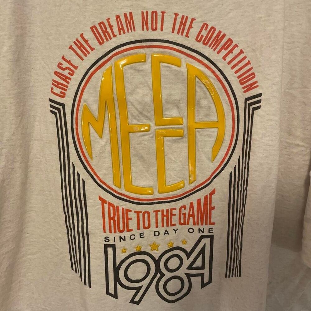 Mecca Men's Grey and White T-shirt